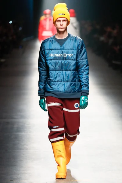 Look 27